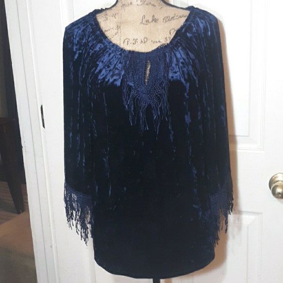 Blouse - Picture 2 of 8